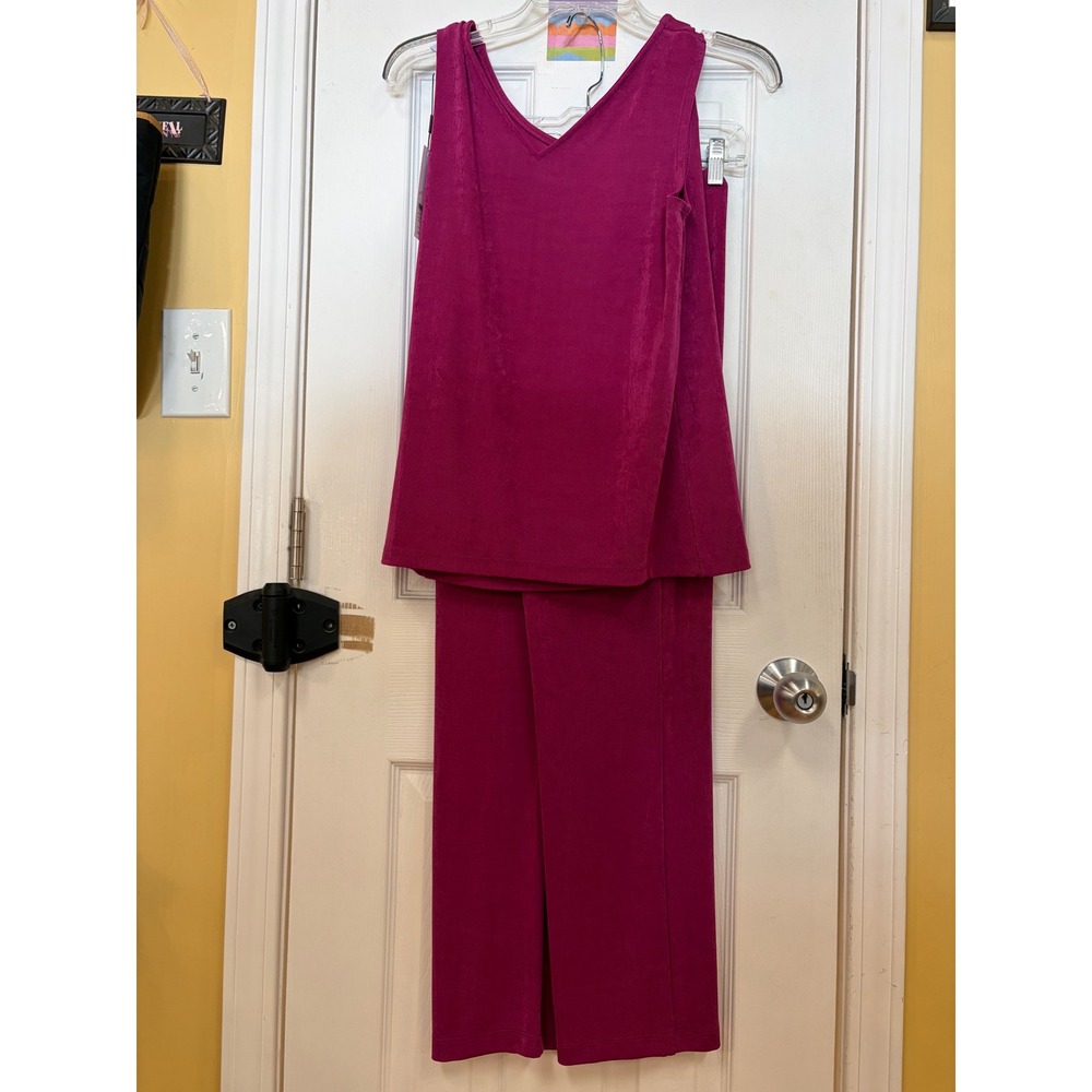 Chicos Travelers Purple Clover Reversible Tank and Pants Set Size 1 Medium NEW